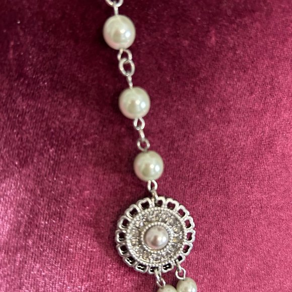 Medallion Silver & Pearl Statement Necklace - Picture 5 of 9
